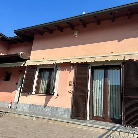 Casa Del Melograno Outlet Holiday home Serravalle Scrivia