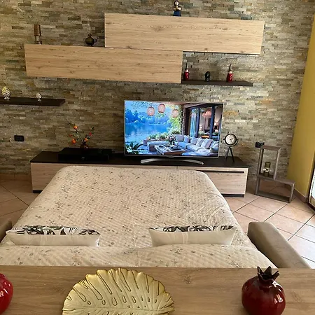 Casa Del Melograno Outlet Серравалле-Скривия