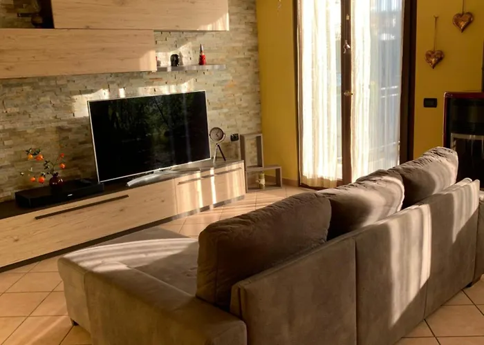Casa Del Melograno Outlet Apartment Serravalle Scrivia